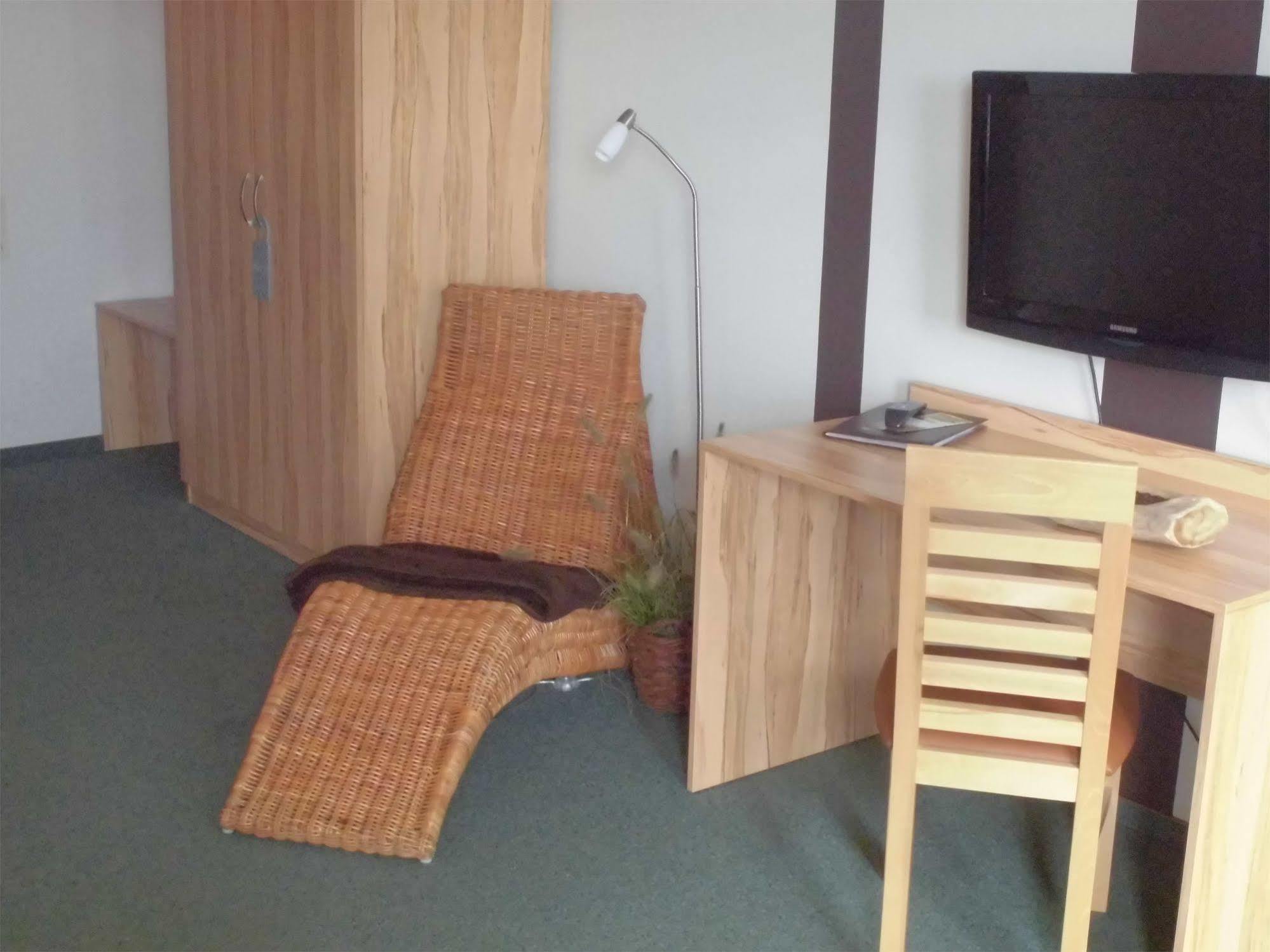 Roeb Hotel 3*